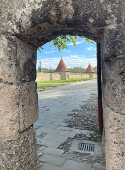 Burg 2